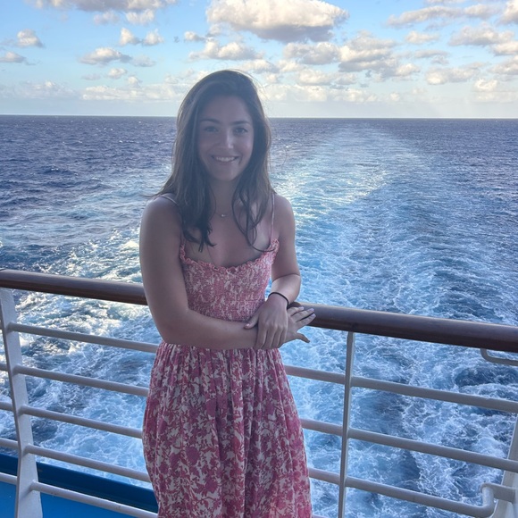 Meet your Posher, Lucy - Picture 2 of 2